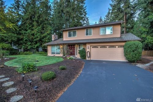 3301 220th Ave, Redmond, WA 98075-9256