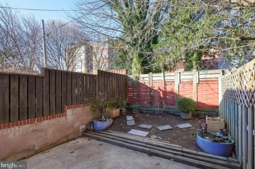 235 Walnut St, Lancaster PA  17602-2342 exterior