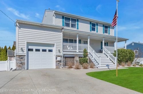 2206 Christine Ct, Point Pleasant Beach, NJ 08742-5114