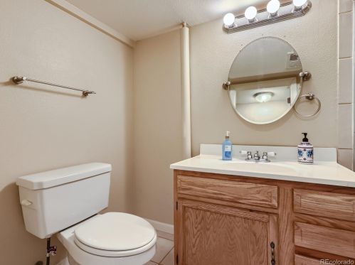 3014 Macon Cir, Aurora CO 80014-3092 exterior