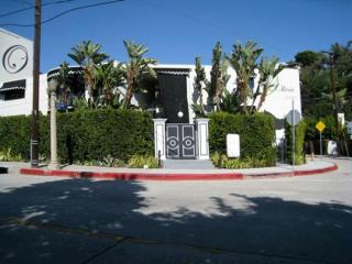 2520 Beachwood Dr, Los Angeles CA  90068-2343 exterior