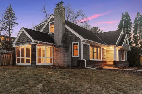 5217 Hollywood Rd, Minneapolis MN  55436-1422 exterior