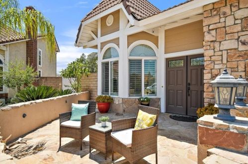7901 Saffron St, Anaheim, CA 92808-2218