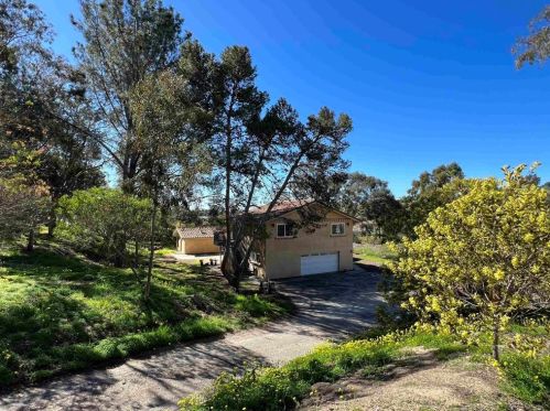 749 Mays Hollow Ln, Encinitas, CA 92024-2734