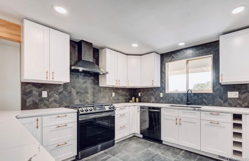 2743 Meade St, Denver CO  80211-4076 exterior