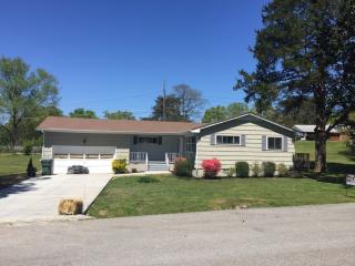 25 Mimosa Dr, Chattanooga, TN 37415-1508