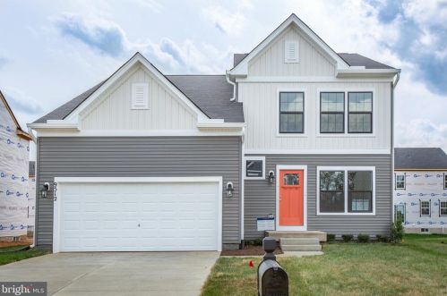 28 Lightning Maple Ln, Fredericksburg, VA 22406-2098