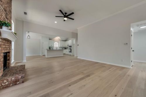 1412 Melody Ln, Carrollton TX  75006-2973 exterior