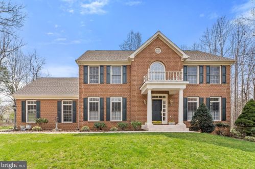 2009 Somerset Dr, Jeffersonton, VA 22724-1778