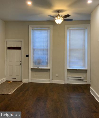 2713 Darien St, Philadelphia, PA 19148-5001