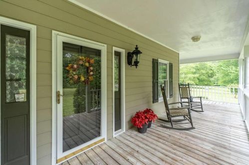 94 Crackerneck Rd, Armuchee, GA 30105-2522