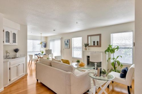20642 Maria Ct, Hayward, CA 94546-4462