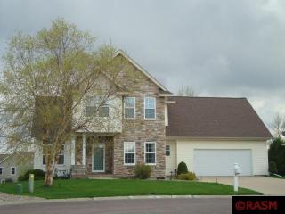 613 Ledlie Ct, Mankato, MN 56001-7411