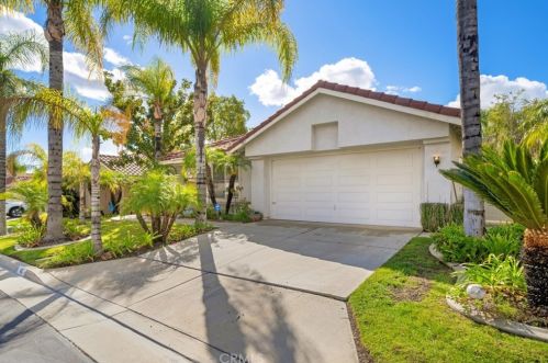 145 Cape Elizabeth Way, Riverside CA  92506-6177 exterior