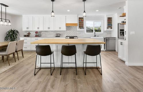 1258 Los Amigos Ave, Simi Valley CA  93065-4025 exterior