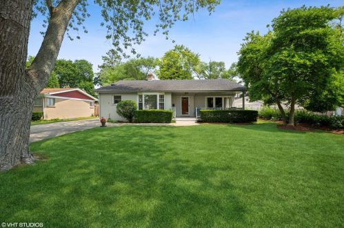 837 Holmes Ave, Bannockburn, IL 60015-2748