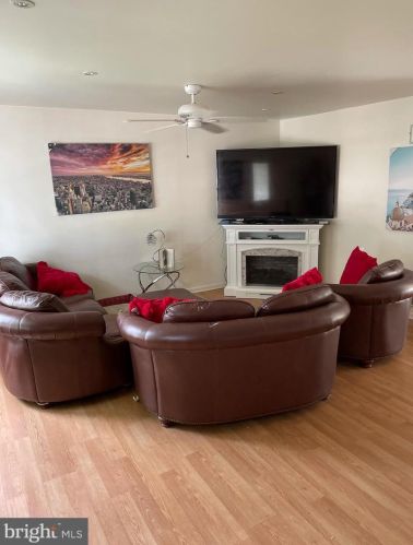 49 Olympia Ave, Trenton, NJ 08610-4127