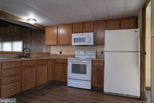 118 Country Ln, Buena Vista Township, NJ 08310-1300