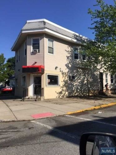 17 Maolis Ave, Bloomfield, NJ 07003-2361