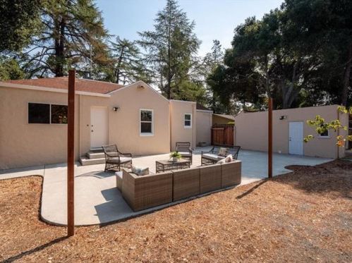 682 San Antonio Rd, Los Altos CA 94022-1304 exterior