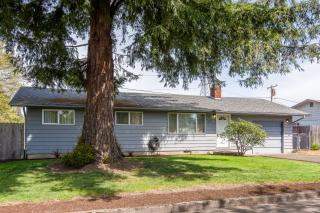 1524 Fairview Dr, Springfield, OR 97477-7626