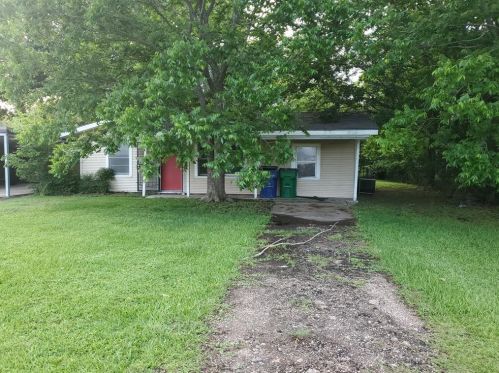 905 Mulberry St, Angleton, TX 77515-5001