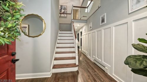 8 Cherry Tree Ln, Kinnelon, NJ 07405-2286