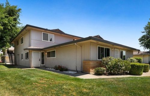 8931 El Mirador Dr, Elk Grove, CA 95624-2336