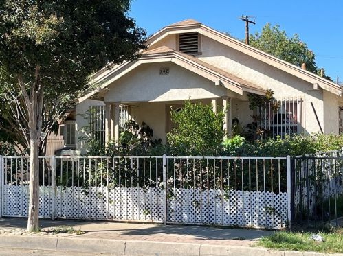 248 14th St, San Bernardino, CA 92405-4806