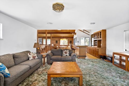 2150 Gratton St, Riverside CA  92504-5201 exterior