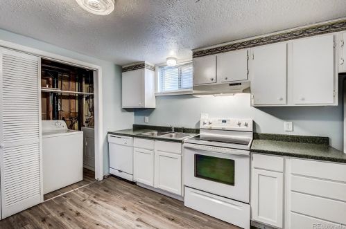 9457 56th Pl, Arvada CO  80002-2105 exterior