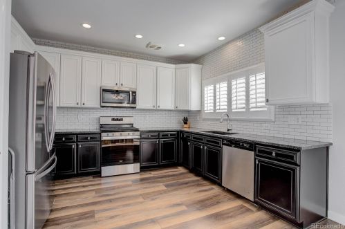 3933 Shawnee Way, Aurora CO  80018-4559 exterior