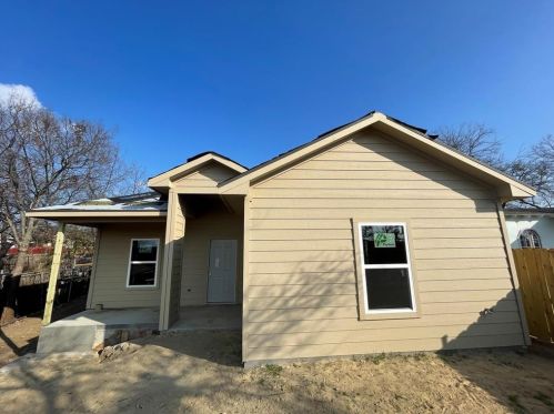 2918 Lee Ave, Fort Worth, TX 76106-5721