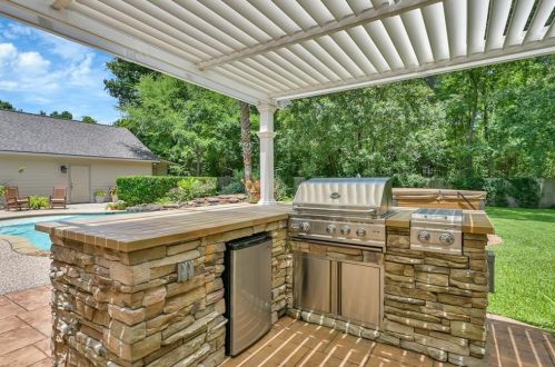 1612 Sweet Gum St, Conroe TX  77385-9530 exterior