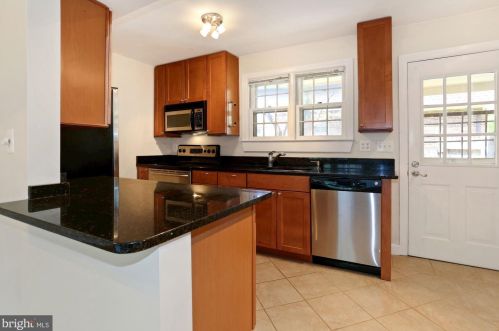 150 Virginia Ave, Falls Church, VA 22046-4126