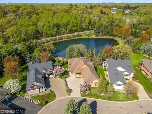 5 Hawthorne Ct, Saint Paul MN  55127-6476 exterior