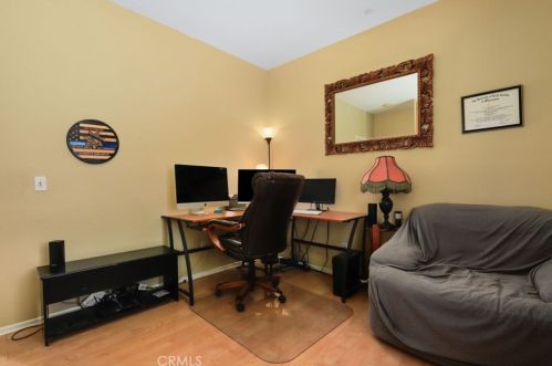 12595 Orangeblossom Ln, Riverside CA  92503-7058 exterior