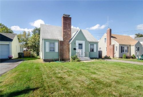 39 Buckland Rd, Hartford, CT 06109-1204
