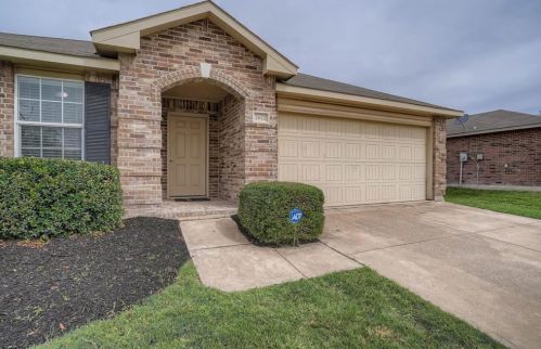 2672 Clarks Mill Ln, Fort Worth TX  76123-2620 exterior