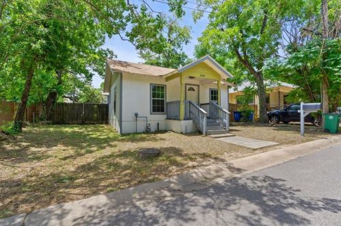 1909 College Row, Austin, TX 78702-2813