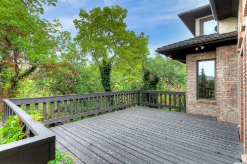 10188 Dimple Dell Ln, Sandy UT 84092-4505 exterior