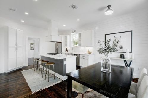 4703 Delores Ave, Austin TX  78721-2001 exterior