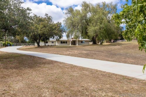 14010 Hilldale Rd, Valley Center, CA 92082-3429