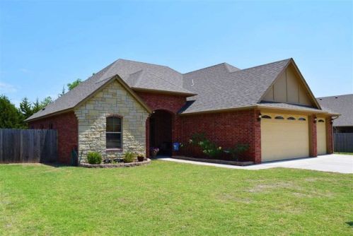 4729 Minco Rd, Enid, OK 73701-9603