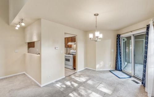 1276 Clare Ct, Carol Stream IL  60188-6011 exterior