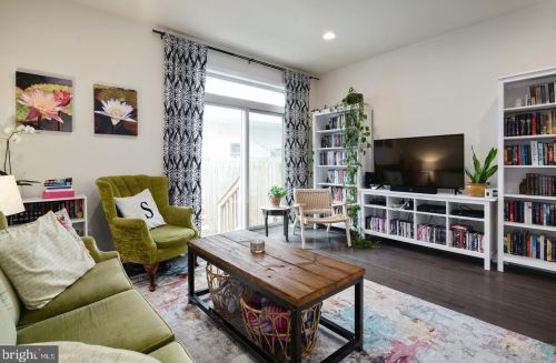 1315 20 St, Philadelphia PA 19146-4303 exterior