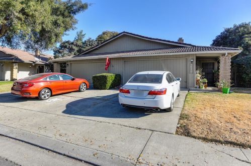 5634 Cascade Ct, Stockton, CA 95207-4686