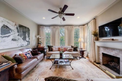 1227 Brookhaven Dr, Atlanta GA  30319-3105 exterior