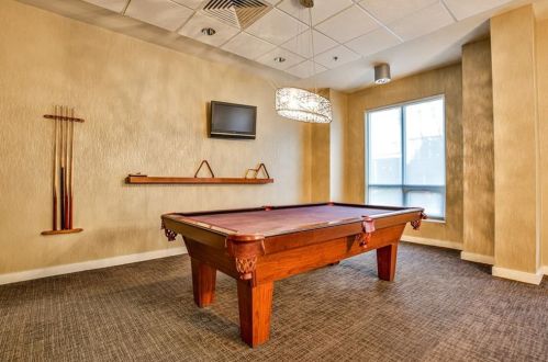 711 Cosmopolitan Dr, Atlanta GA  30324-3600 exterior