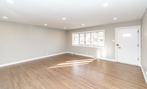 1713 Bonita Ave, Mount Prospect, IL 60056-2875